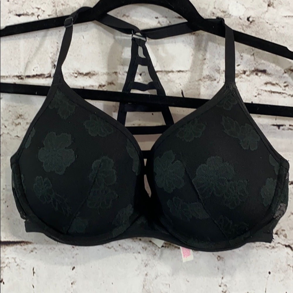 Pink Victoria’s Secret lightly lined 32DD